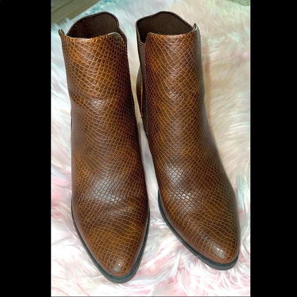 Soda Pointed Toe Reptile Block Heel Ankle Boots - Picture 1 of 8